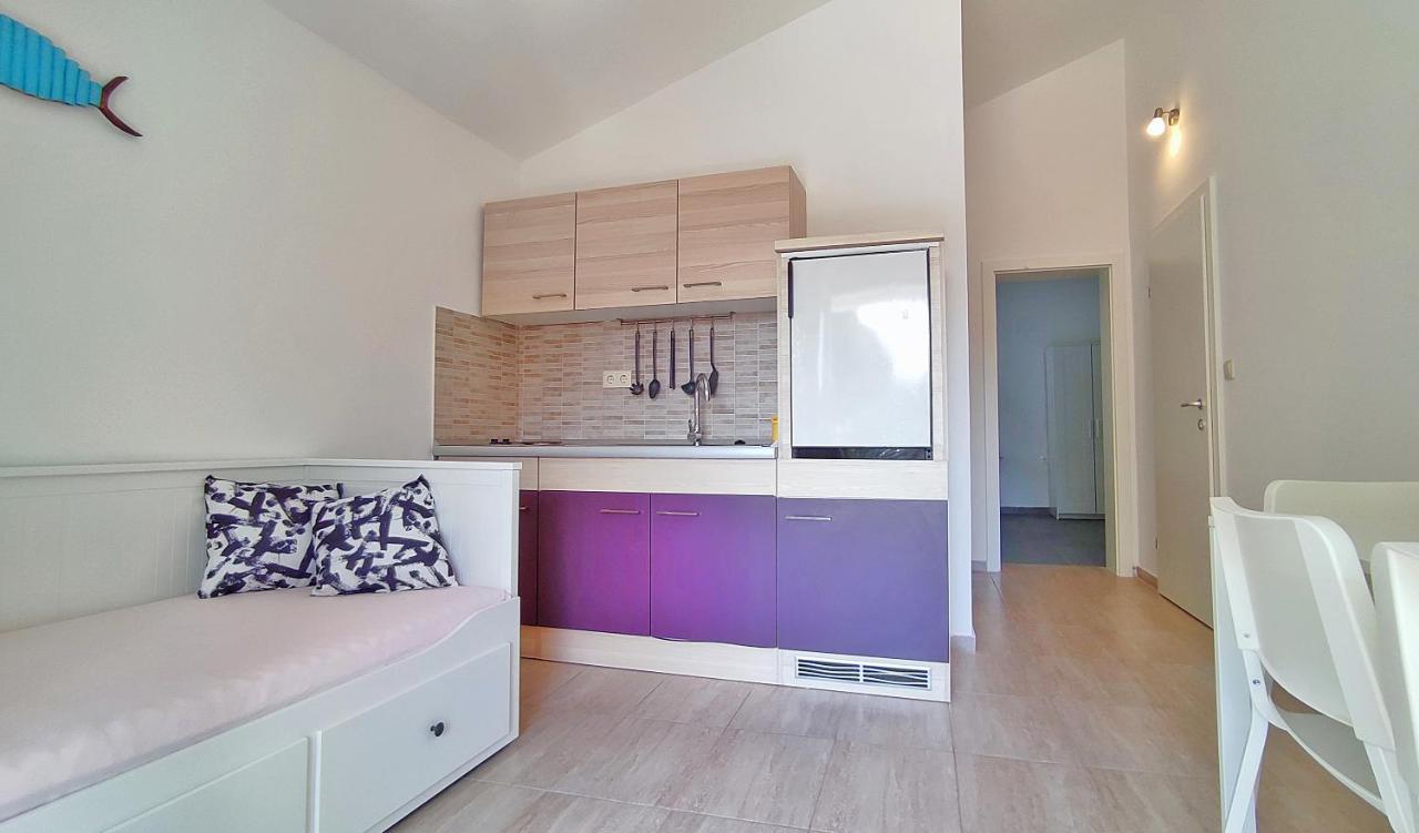 Apartmani Bodo Drvenik  Exterior photo