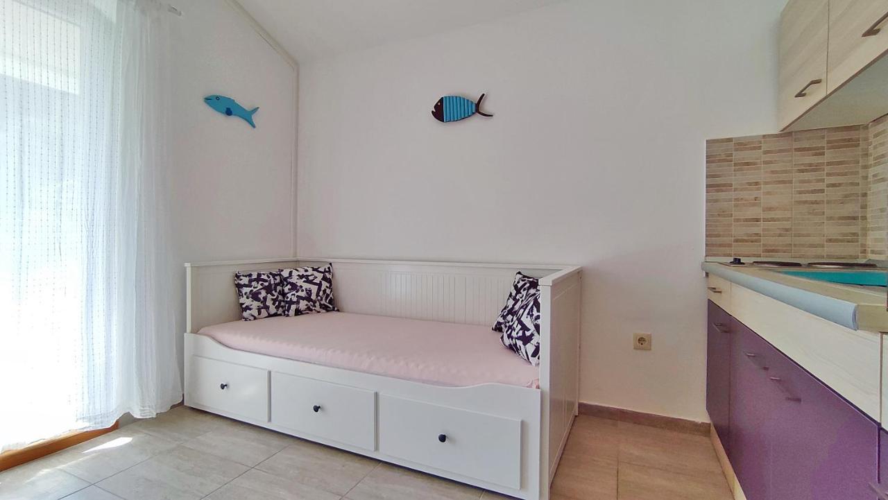 Apartmani Bodo Drvenik  Exterior photo